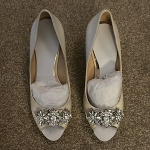 Badgkey Mischka ivory satin/ crystal wedge